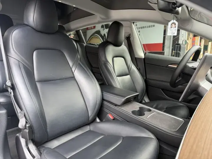Imgv3car 11