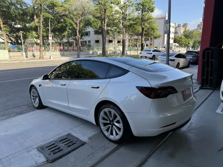 Imgv3car 3