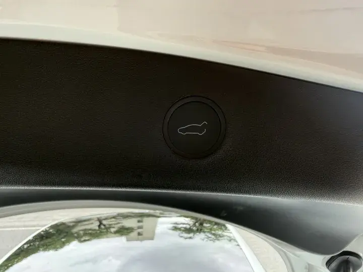 Imgv3car 6
