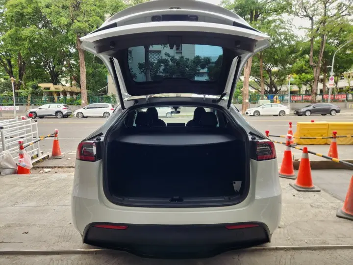 Imgv3car 4