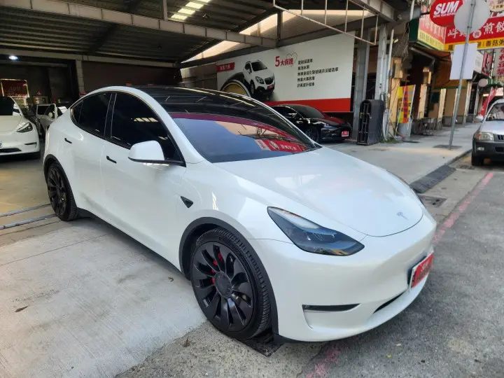 Imgv3car 1