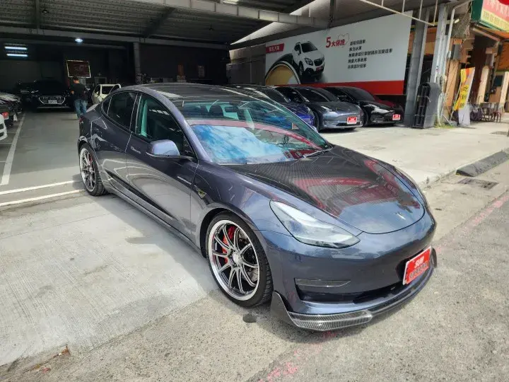 Imgv3car 1