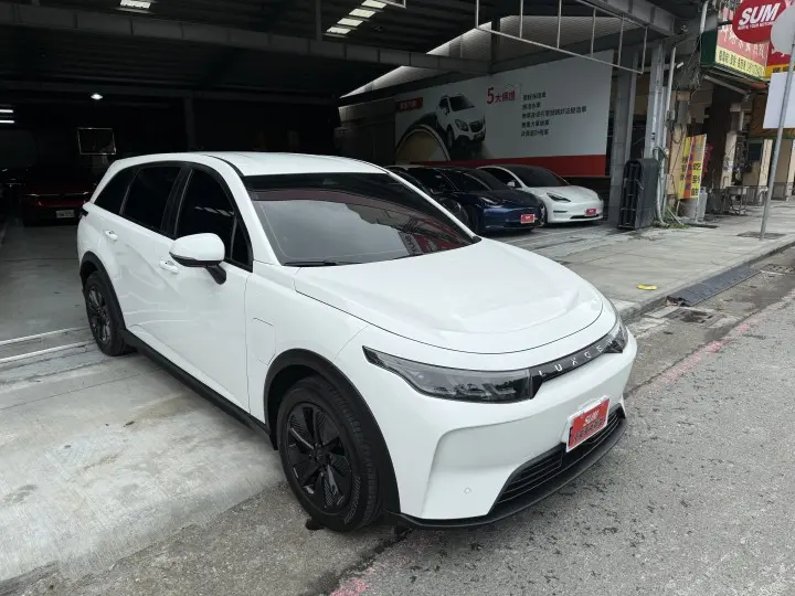 Imgv3car 1