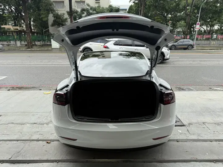 Imgv3car 5