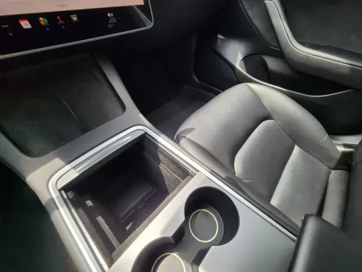 Imgv3car 16