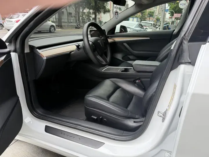 Imgv3car 7