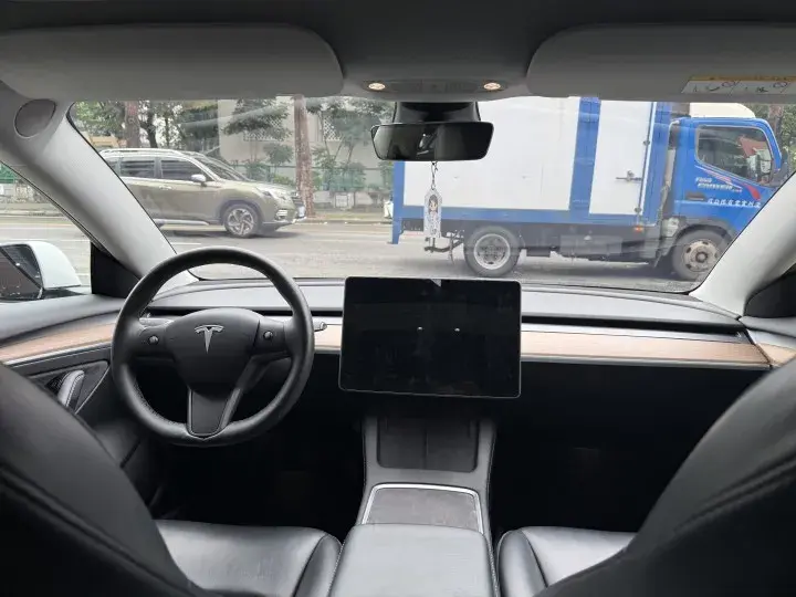 Imgv3car 14