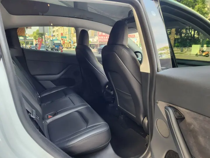 Imgv3car 12