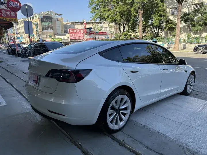 Imgv3car 4