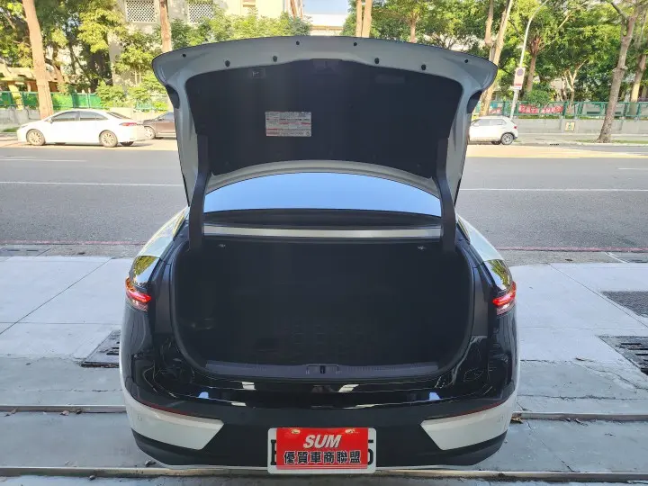 Imgv3car 4